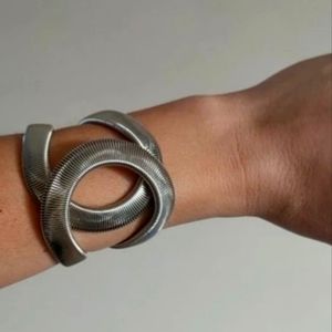 SILVER METAL BRACELET
